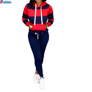 Conjunto deportivo de 2 piezas a rayas personalizado para mujer, chándal con capucha, pantalones deportivos de manga larga, conjunto de ropa deportiva de 2 piezas con sudadera con capucha - Product Image 6