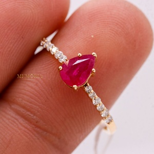 Bague solitaire en or jaune 14 carats avec rubis naturel taille poire |   Bague avec accent en diamant, bijoux fins, cadeau pour femmes, prix de gros - Product Image 3