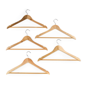 Cintre en bois lisse avec crochet en acier pour un rangement efficace du placard, stockage de vêtements, écologique, durable, pour robes et chemises - Product Image 6