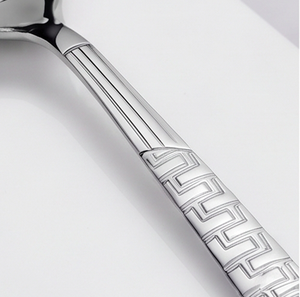 Ensemble de couverts modernes avec design de poignée géométrique, finition miroir haute brillance, compatibles lave-vaisselle, couverts en métal pour mariage et utilisation sur table. - Product Image 2