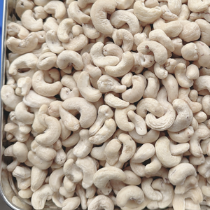 Usine de confiance W180 W320 Noix de cajou Santigo Noix de cajou du Vietnam Noix de cajou brutes Vente en gros Emballage personnalisé - Product Image 1