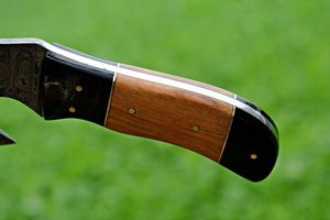 Mini cuchillo de carnicero de acero de Damasco hecho a mano, con funda de cuero, cuchillo profesional para carne de Damasco con mango de madera. - Product Image 5