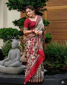 Sari de Seda Pura con Estampado Kalamkari para Mujer KV (Crema) - Product Image 2