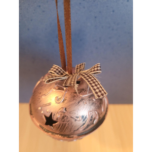 Cloche vintage artisanale en métal en forme de boule, design personnalisé pour arbre de Noël, cloche sonore en cuivre poli brillant - Product Image 4