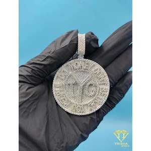 จี้เพชรรูปไมเคิล แจ็คสันสุดหรูหรา สไตล์ฮิปฮอป ประดับเพชรเต็มชิ้น พร้อมจี้เหรียญไมเคิล แจ็คสันสุดไอคอนิก - Product Image 1