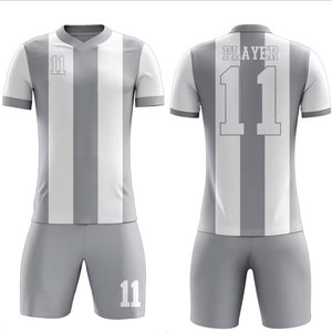 Conjunto de Camiseta de Fútbol Personalizada con Rayas, Cuello en V, Manga Corta, 100% Poliéster Transpirable, Uniforme con Número 11 y Nombre del Jugador - Product Image 1