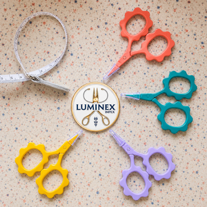 Ciseaux circulaires bicolores Putford pour broderie, mini, blancs, mignons, avec lame en acier inoxydable et manche en plastique, pour droitiers - Product Image 2