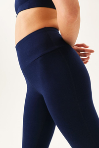 Ensemble de sport deux pièces pour femme grande taille, couleur unie, avec leggings – Tenue de yoga et de fitness OEM - Product Image 6
