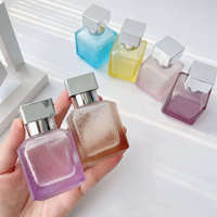 Flacon de parfum rectangulaire en verre haut de gamme 30ml 50ml 100ml, couleur personnalisée, logo imprimé, pulvérisateur à pompe, carton, marque KZPACK