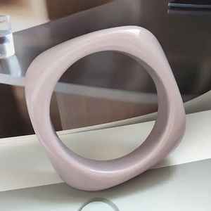 Bracelets larges ouverts tendance pour femmes, vente en gros personnalisée - Product Image 3