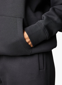 Oversized Black Hooded Sweatshirt With Front Pocket Regular Fit Unisex Casual Fleece Hoodie Autumn Wear - Product Image 3