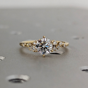 Anillos finos de oro de 14k con diamante solitario cultivado en laboratorio CVD, anillo de compromiso clásico con diamante redondo de corte brillante creado en laboratorio. - Product Image 5