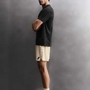 เสื้อยืดคอกลมทรงพอดีตัวสำหรับผู้ชาย ผ้าทอเนื้อเรียบ |   ผ้าฝ้าย 100% 320 กรัม แขนสั้น ซักได้ |   OEM/ODM ขายส่งสินค้าเปล่า/ไม่มีลาย - Product Image 5
