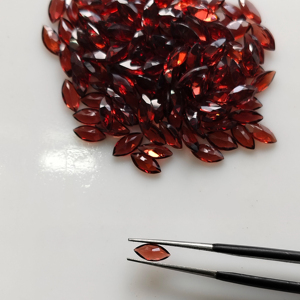 โกเมนสีแดงธรรมชาติ 7x3.5 มม. ทรงมาร์คีส์ คุณภาพดีที่สุด พลอยเม็ดเดี่ยวสำหรับทำเครื่องประดับ - Product Image 3