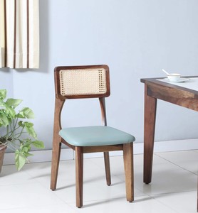 Silla de Comedor Moderna de Madera con Respaldo de Ratán y Asiento Tapizado, Diseño de Mediados de Siglo, Muebles para el Hogar - Product Image 1