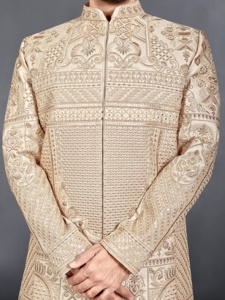 Costume de marié Vergo en soie, couleur or champagne, avec motif Cyber Jaal en diamant et relief floral 3D - Product Image 1