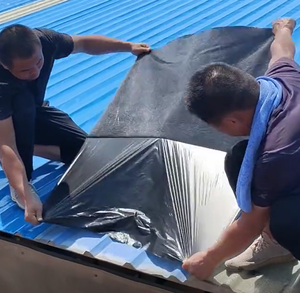 เมมเบรนหลังคาทนความร้อนสีเงินสว่างหนา30ซม. x 10ม. เพื่อความทนทานด้วยอลูมิเนียมฟอยล์สำหรับอาคารอุตสาหกรรม - Product Image 6