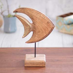 Sculpture abstraite de poisson en bois, artisanale, décoration minimaliste, art côtier, texture bois naturel, accent moderne pour la maison, support de table. - Product Image 2