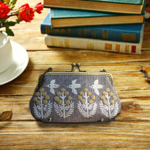 Vente en gros de portefeuille portable élégant brodé pour les occasions formelles, grande taille, style vintage - Product Image 1