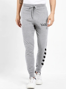 Pantalon de survêtement gris en coton pour homme avec imprimé chevron noir et logo Yard, taille élastique, style décontracté, idéal pour l'automne - Product Image 5