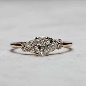 Custom Oval Lab Diamond Engagement Rings 14K 18K Solid Gold Prong Set Minimalist Proposal Small Cluster Band For Women Wholesale - Product Image 1