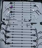 Kit de 28 instruments laparoscopiques manuels en acier pour chirurgie abdominale – Pinces, grappes, trocaires, porte-aiguilles – Réutilisable, certifié CE