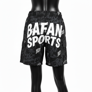 กางเกงว่ายน้ำผู้หญิงผ้าไมโครไฟเบอร์โพลีเอสเตอร์แห้งเร็วแบบพรีเมียม สีดำลายกราฟฟิตี แต่งกระเป๋าแบบคาร์โก้ พิมพ์ลายโลโก้ - Product Image 2