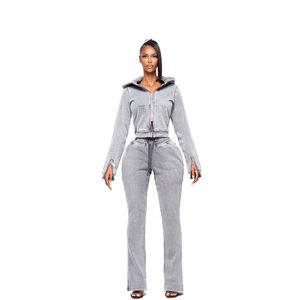 Ensemble deux pièces streetwear pour femme : sweat à capuche court et pantalon de jogging, survêtement sportif avec capuche en fourrure - Product Image 2