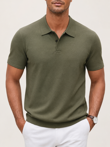 Polo pour homme offrant un confort respirant, une construction légère et une qualité supérieure pour les réunions de bureau, les voyages et les week-ends. - Product Image 1