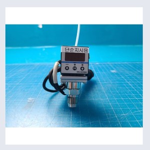 Pressostat COPAL PG-3SL-102R-PVC d'occasion – Pièces détachées d'équipement semi-conducteur Legacy - Product Image 3