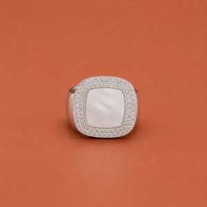 Anillo de Plata S925 Moderno, Estilo Hip Hop, Completamente Cubierto de Moissanita Redonda con Claridad VVS, Diseño Cuadrado Audaz - Product Image 1