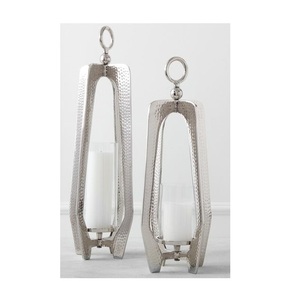 Portavelas de metal de hierro perforado blanco y dorado al por mayor con asa, elegante centro de mesa para decoración del hogar, precio económico - Product Image 3