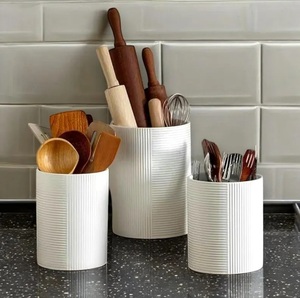 Portautensilios de Cerámica Acanalado, Diseño Cilíndrico Alto, Acabado Mate, Resistente, Organizador de Almacenamiento para Encimera de Cocina - Product Image 2