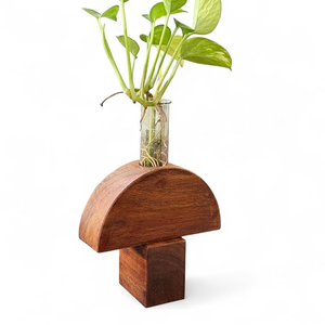 Porte-vase minimaliste en bois avec trois tubes en verre pour la décoration de table - Product Image 3