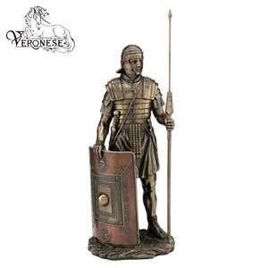 Figura Decorativa de Resina Pintada a Mano, Diseño Veronés - Fortuna Sentada y Sosteniendo Monedas - Decoración de Hogar de Lujo - Product Image 5