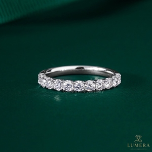 Bague en diamant rond de 2,5 mm disponible en or 9k, 10k, 14k, 18k, bijoux fins minimalistes pour alliance empilable, fiançailles ou idée cadeau - Product Image 4