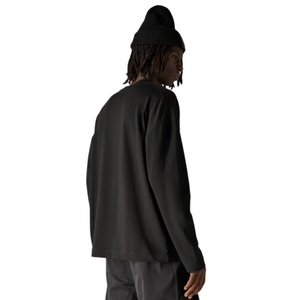 Camiseta Negra de Manga Larga para Hombre con Logotipo Pequeño en el Pecho, Cuello Redondo, Algodón, Estilo Casual Urbano, para Uso Diario - Product Image 5