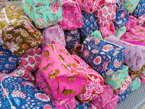 <b>Large</b> Capacity Quilted <b>Makeup</b> <b>Bag</b> Fashionable Cotton Fabric Toiletry Pouch Block Print Lifestyle Cosmetic Pouch Beauty <b>Makeup</b> - Product Image 6