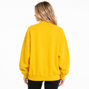 Sudadera amarilla personalizada para mujer, de cuello simulado, holgada, de felpa, con bordado de chenilla, OEM ODM, con letras griegas - Product Image 3