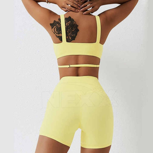 Ensemble de yoga nouveau style, prix bas, design personnalisé, ensemble de yoga pour femme, vêtements de sport à séchage rapide, ensemble de yoga pour femme fabriqué au Pakistan - Product Image 2