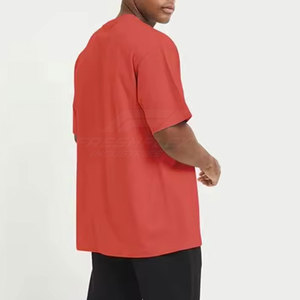 เสื้อยืดโอเวอร์ไซส์สีพื้นลำลองพิมพ์โลโก้ตามสั่งทรงหลวมใส่สบายสำหรับผู้ชายใส่ในฤดูร้อน ผลิตจากผ้าฝ้าย 100% คุณภาพสูง ผลิตในประเทศปากีสถาน - Product Image 4