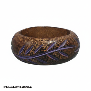 Brazalete de Madera Tallado a Mano, Estilo Antiguo, Grabado Floral, Joyería Boho, Brazalete de Madera Oscura Natural con Detalles en Morado - Product Image 5