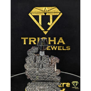จี้เงินแท้ 925 ประดับเพชร VVS แบบเรียงเต็มหน้า ดีไซน์โดดเด่นจาก Trisha Jewels - Product Image 5