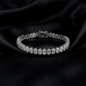 กำไลข้อมือเพชรทรงรี-เพชรเพาะเลี้ยงสำหรับผู้หญิง LEEBA JEWELS-ทอง 9k 14k 18k - Product Image 1