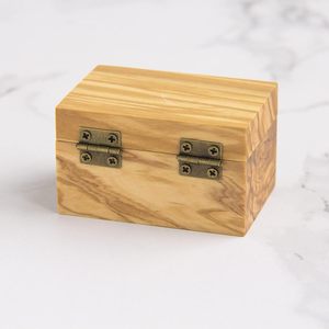 Caja de Anillo de Compromiso de Madera Rústica, Caja de Anillo de Madera de Olivo Sólida para Propuesta de Matrimonio, Almacenamiento de Anillos de Boda - Product Image 2