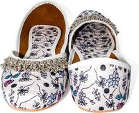 Dernières créations de chaussures brodées à la main, ornées de perles, style indien pakistanais, sandales Khussa Jutti, mode élégante pour filles, mariage
