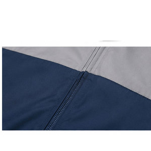 Ensemble coupe-vent personnalisé haut de gamme avec tissu léger résistant à l'eau, doublure en maille respirante et fermeture éclair intégrale - Product Image 5