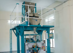 Industrial Rice Bagging Machine with Automatic Weighing Filling and Heat <b>Sealing</b> for Food Processing - Product Image 2