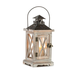 Farol de Madera Hecho a Mano con Paneles de Vidrio y Asa de Cuerda para Decoración con Velas en Interiores y Exteriores - Product Image 6
