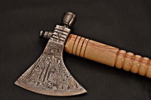ขวานเหล็กดามัสกัสอุตสาหกรรมคุณภาพสูง ใบมีดตีขึ้นรูป สำหรับตั้งแคมป์กลางแจ้ง ด้ามไม้ รับผลิตแบบ OEM ODM - Product Image 6